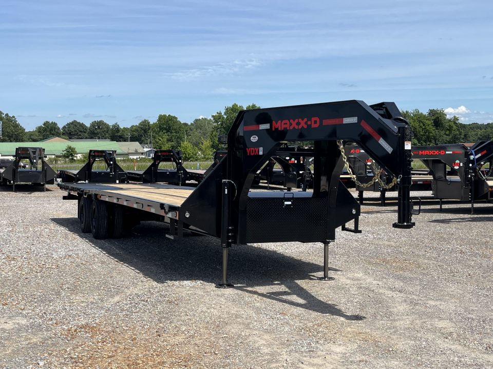 New 2027 MAXXD 102"X32' 30K Hydraulic Dovetail Gooseneck Trailer