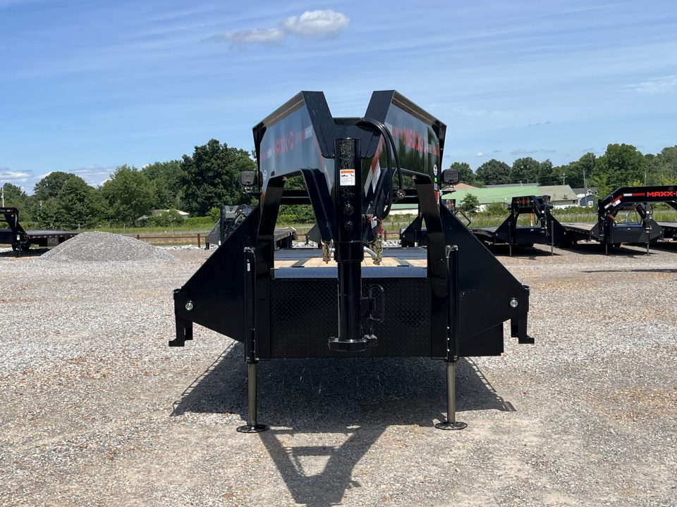 New 2027 MAXXD 102"X32' 30K Hydraulic Dovetail Gooseneck Trailer