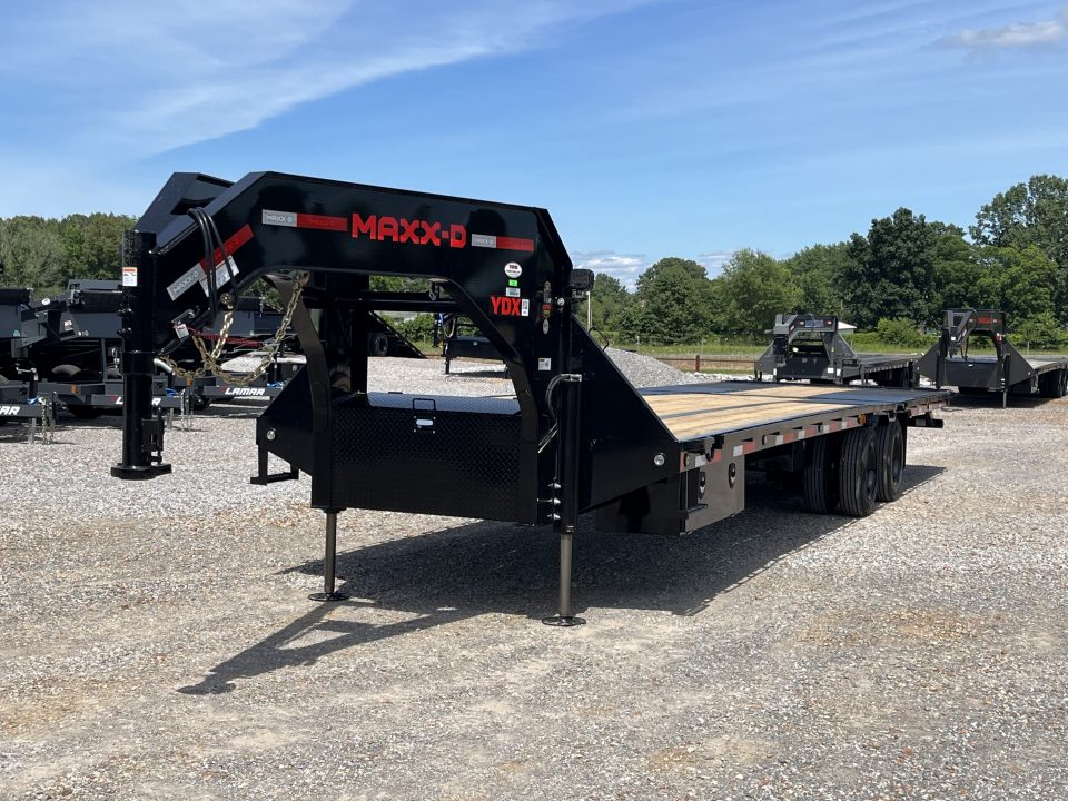New 2027 MAXXD 102"X32' 30K Hydraulic Dovetail Gooseneck Trailer