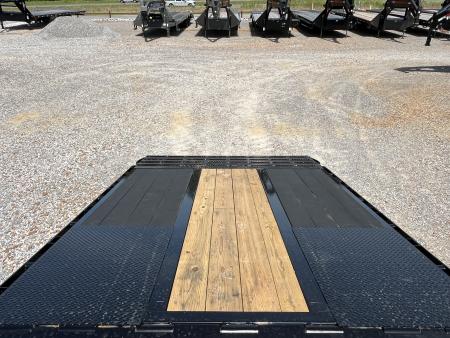 New 2027 MAXXD 102"X32' 30K Hydraulic Dovetail Gooseneck Trailer