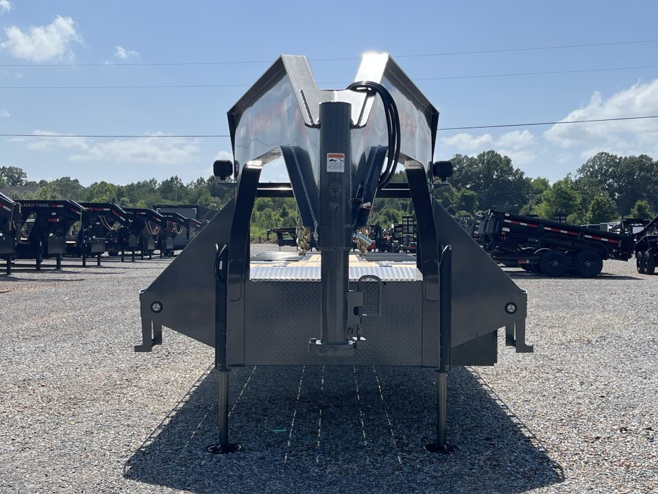New 2027 MAXXD 102"X32' 30K Hydraulic Dovetail Gooseneck Trailer
