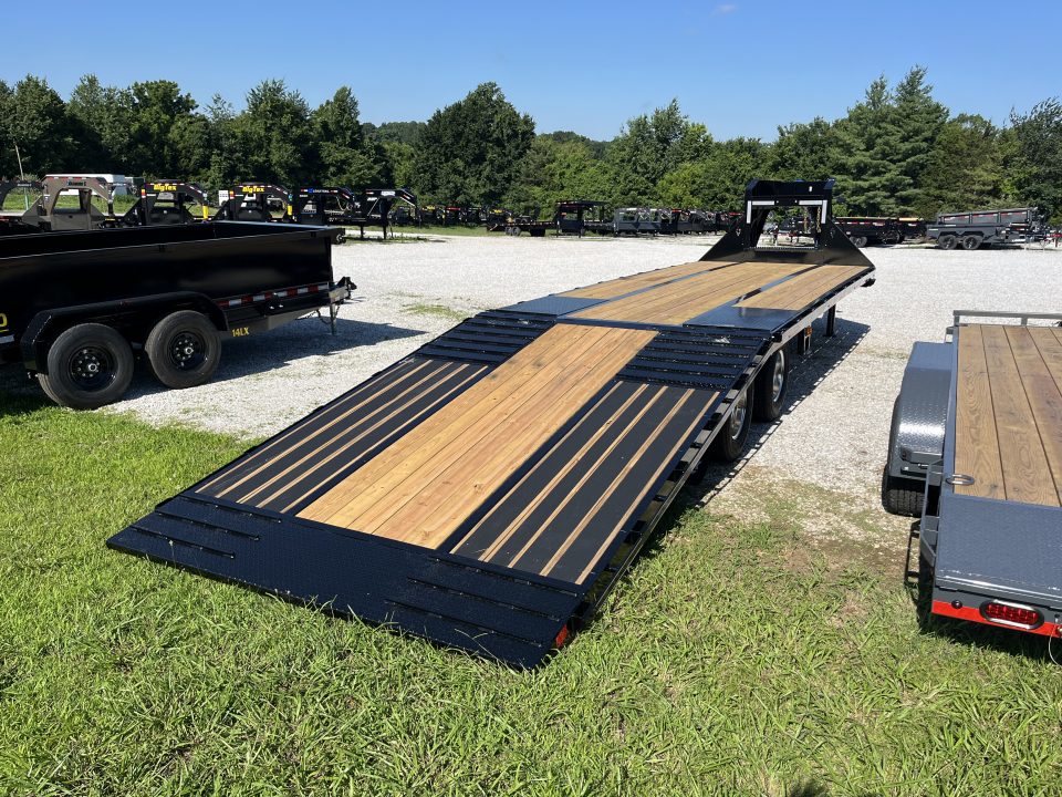 New 2026 Diamond C 25.9K 102x32 FMAX212 TANDEM DUAL GN PACESETTER HYDROTAIL W/ BLACKWOOD RUNNERS/ HYDRO JACKS