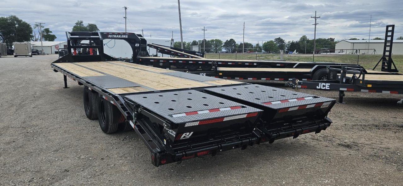 New 2026 PJ Trailers 102" x 32' Low-Pro Flatdeck with Duals (LD) Flatbed Trailer