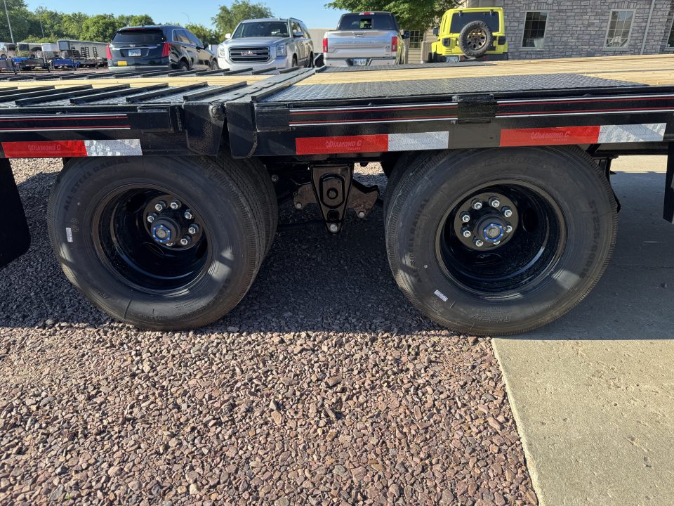 New 2026 Diamond C Trailers 32' FMAX212 Flatbed Trailer