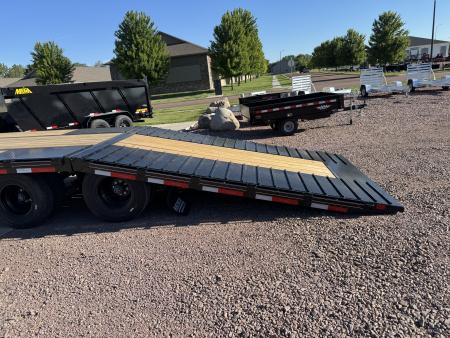 New 2026 Diamond C Trailers 32' FMAX212 Flatbed Trailer