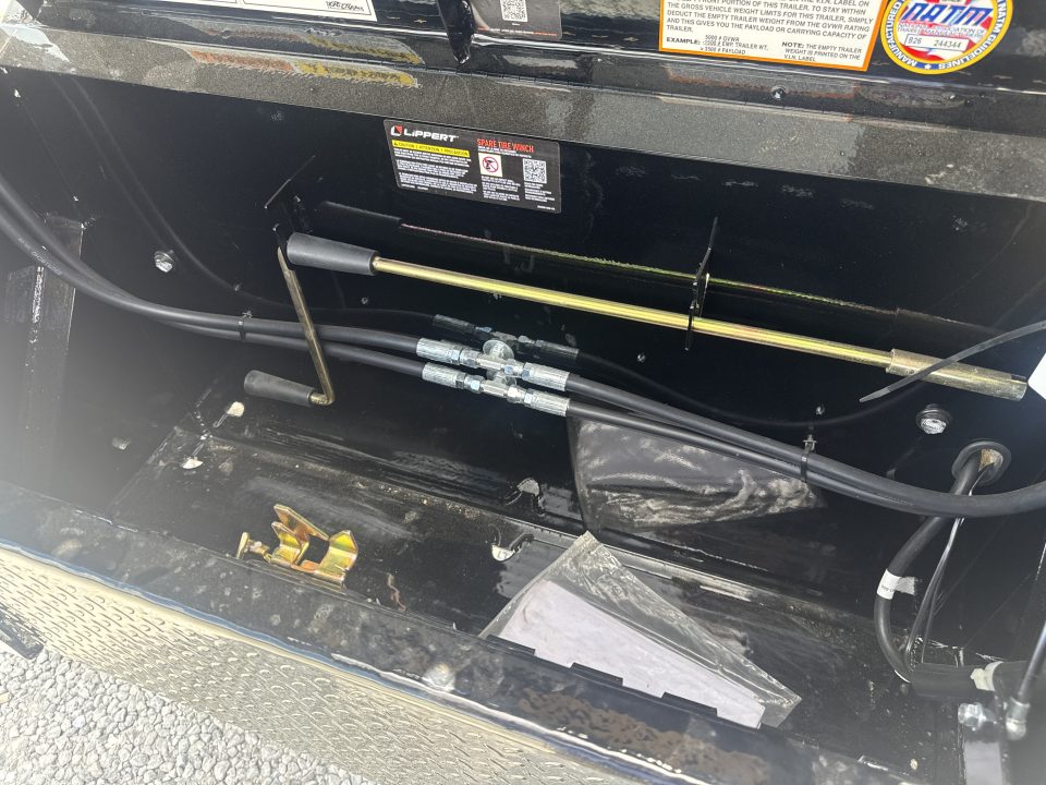 New 2026 Diamond C FMAX 212 HDT 32' Hydraulic Dovetail Equipment Trailer