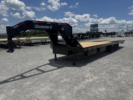 New 2026 Diamond C FMAX 212 HDT 32' Hydraulic Dovetail Equipment Trailer