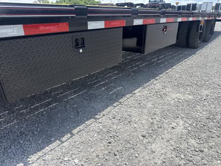New 2026 Diamond C FMAX 212 HDT 32' Hydraulic Dovetail Equipment Trailer
