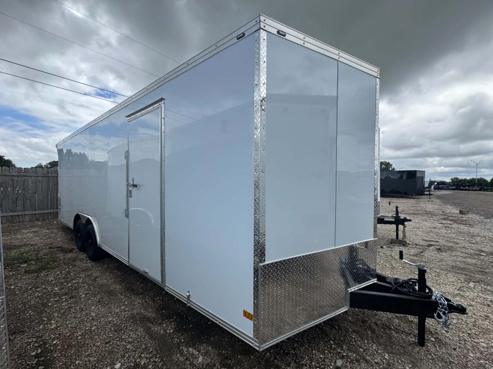 New 2026 Haulmark 8.5X24 ENCLOSED TRAILER Cargo / Enclosed Trailer SCREWLESS .080 EXTERIOR & REAR WING