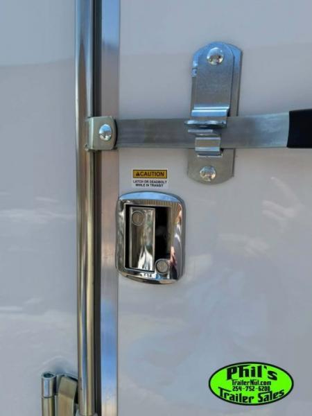 New 2026 Haulmark 8.5X24 ENCLOSED TRAILER Cargo / Enclosed Trailer SCREWLESS .080 EXTERIOR & REAR WING