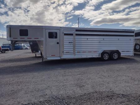 New 2027 Featherlite 8413 Combo 25'