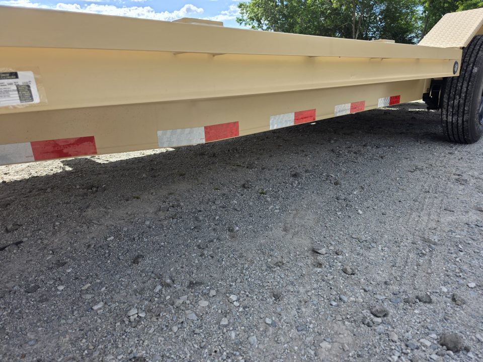 New 2026 Load Trail 102" x 22' MAX RAMPS 16k tandem Axle Carhauler EQUIPMENT TRAILER 102X22 HYDRAULIC JACKS Car Hauler