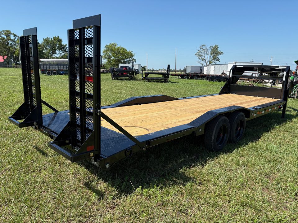 New 2027 MAXX-D 102x26 Tandem 18K GN Equipment Trailer W/ Drive Over Fenders & Stand Up Ramps