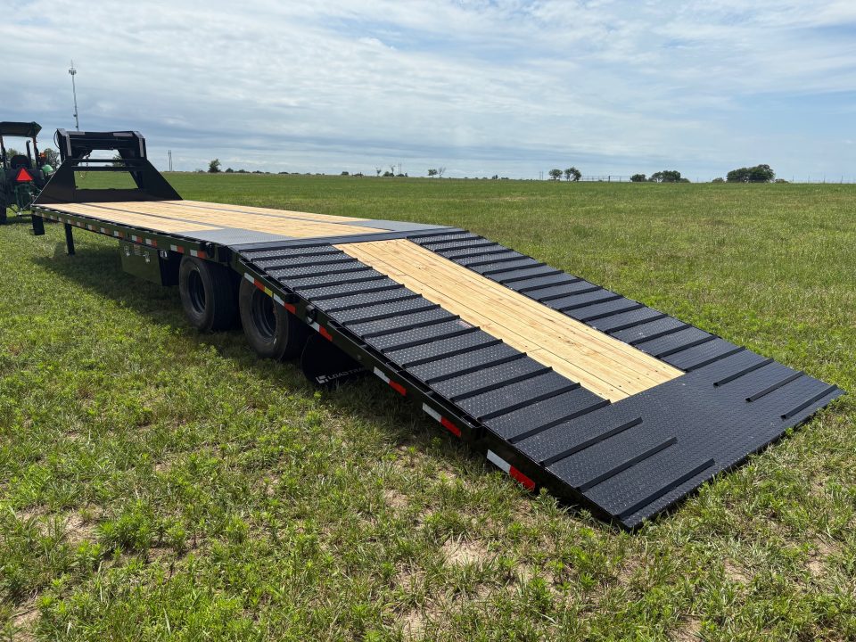 New 2026 Load Trail 102x36 Tandem 25.9K GN Hydrotail W/ Steel Runners & Hydro Jacks