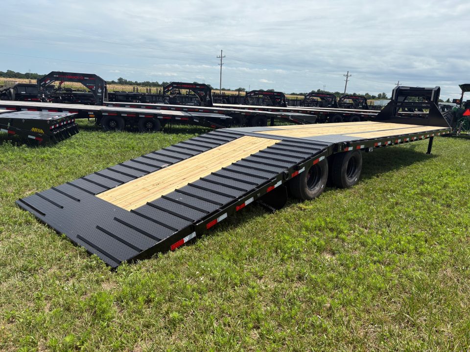 New 2026 Load Trail 102x36 Tandem 25.9K GN Hydrotail W/ Steel Runners & Hydro Jacks