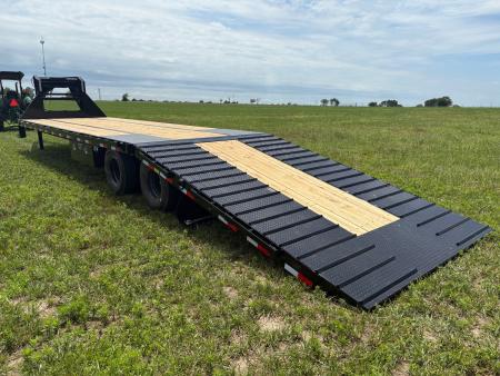 New 2026 Load Trail 102x36 Tandem 25.9K GN Hydrotail W/ Steel Runners & Hydro Jacks
