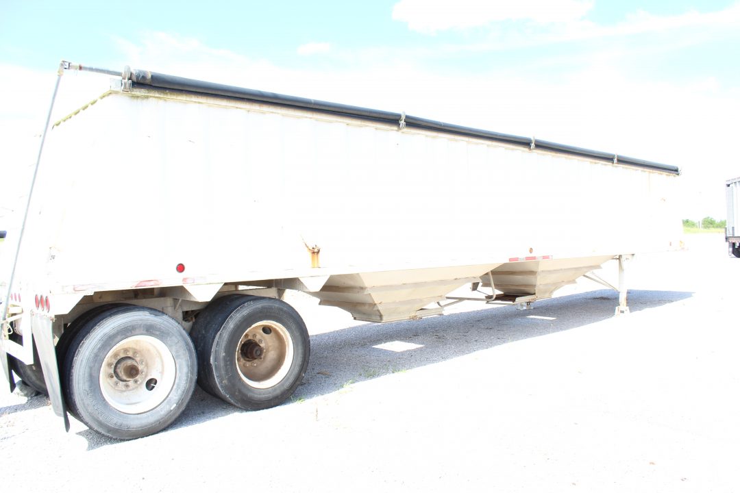 Used 1985 Construction Trailer Specialists HOPPER BOTTOM Equipment Trailer