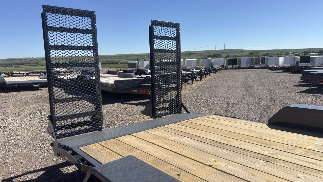 New 2026 Lamar 20' Equipment Trailer 14K