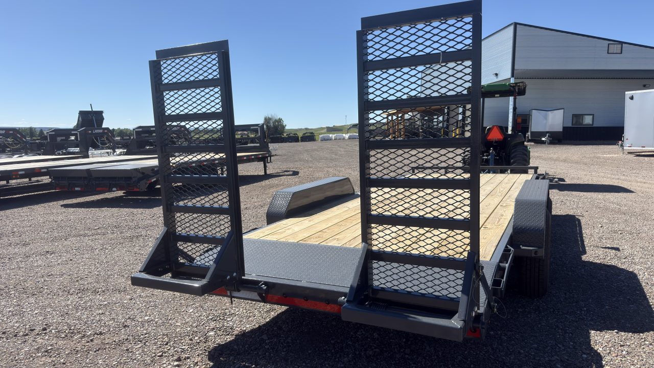 New 2026 Lamar 20' Equipment Trailer 14K