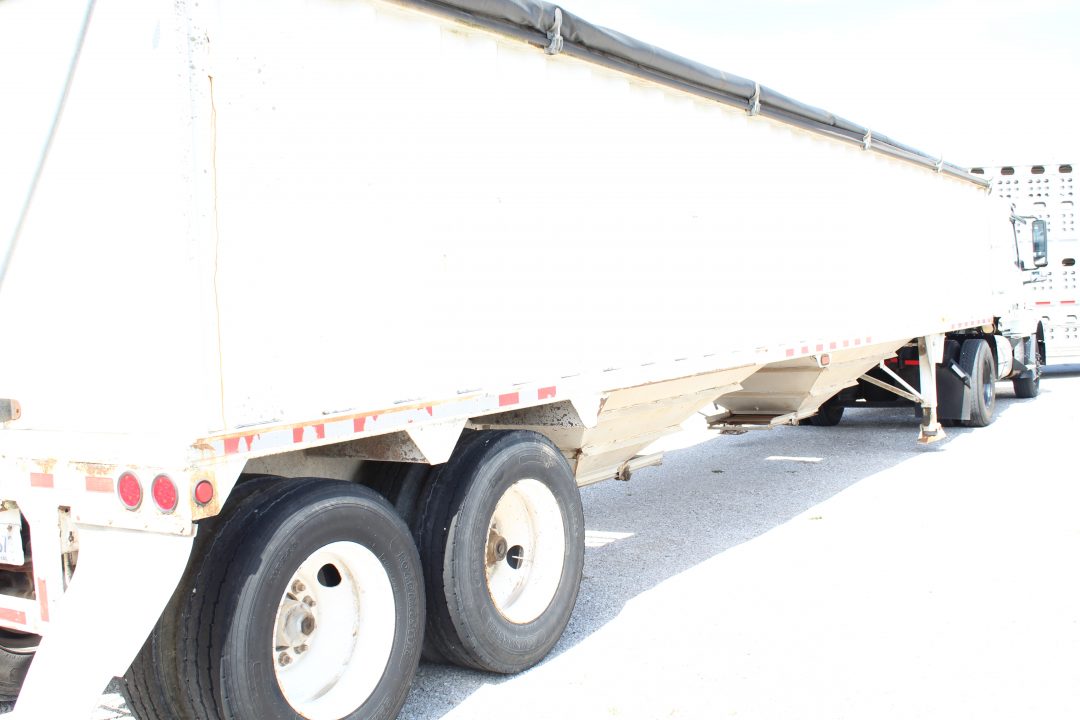 Used 1987 Construction Trailer Specialists HOPPER BOTTOM Equipment Trailer