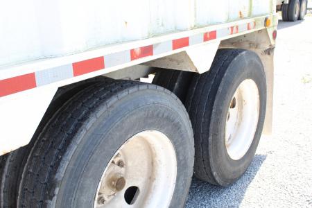 Used 1987 Construction Trailer Specialists HOPPER BOTTOM Equipment Trailer