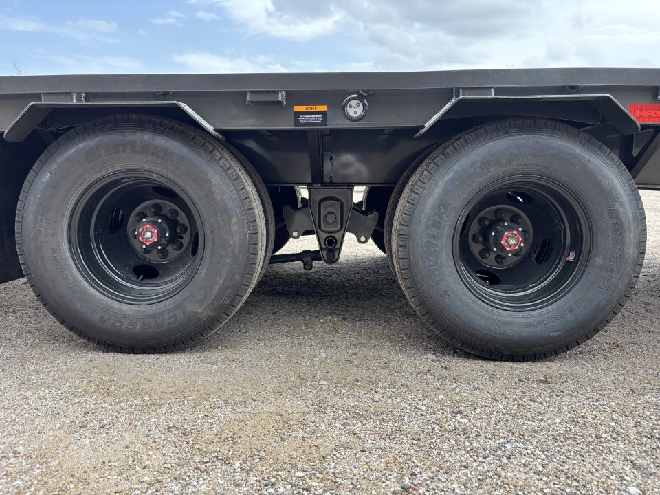 New 2027 MAXX-D LDX 102x25 Flatbed Trailer