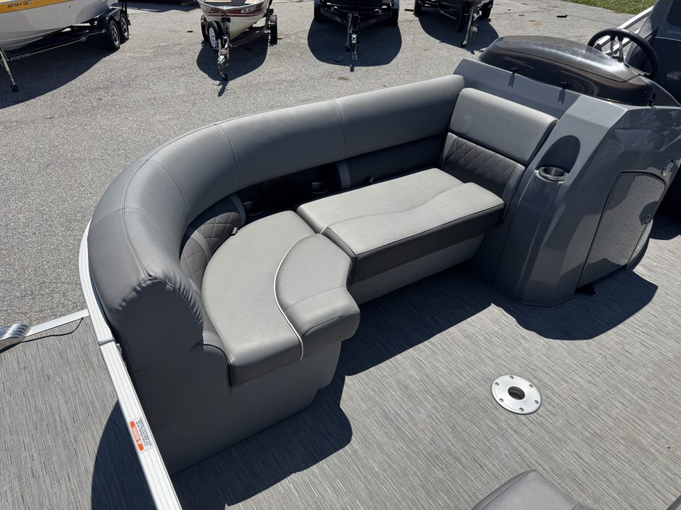 Used 2020 Bennington 22' SSBXCP Pontoon Boat