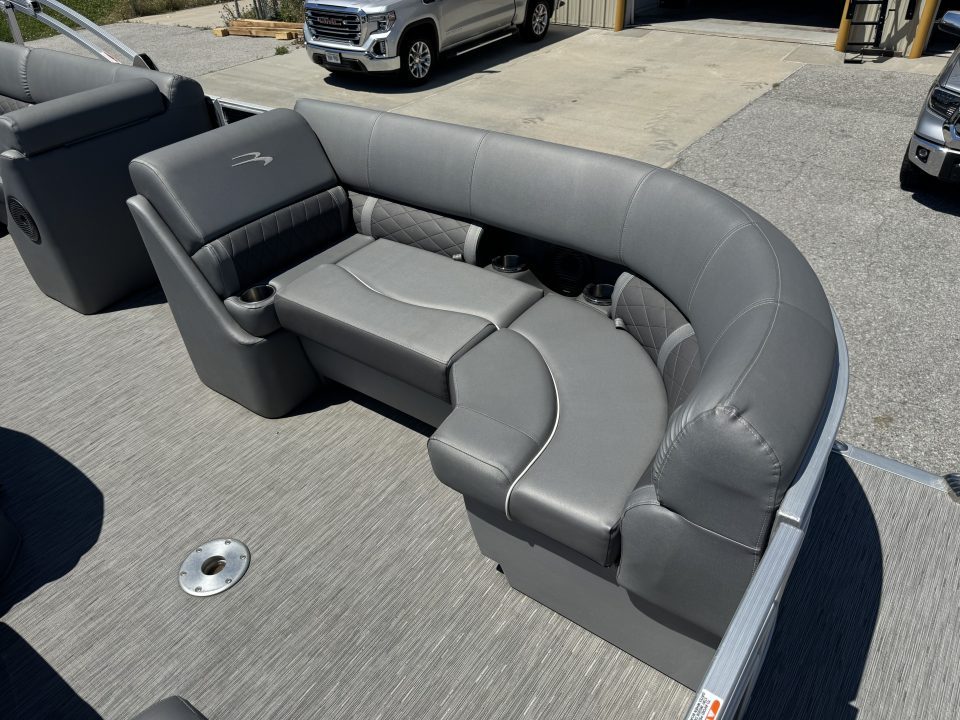 Used 2020 Bennington 22' SSBXCP Pontoon Boat