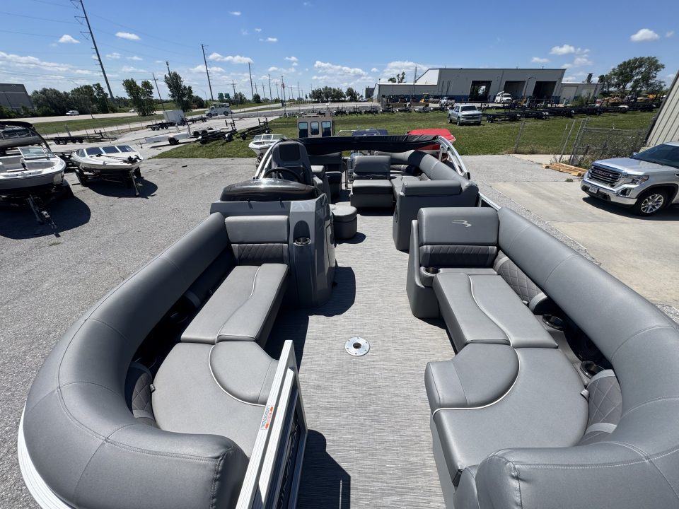 Used 2020 Bennington 22' SSBXCP Pontoon Boat