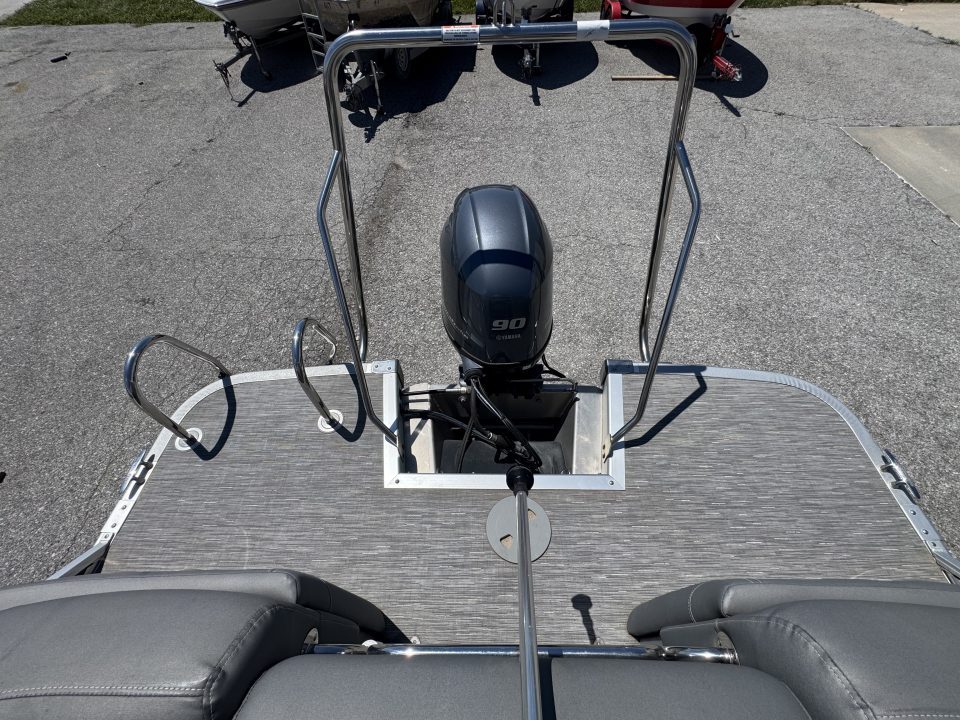 Used 2020 Bennington 22' SSBXCP Pontoon Boat