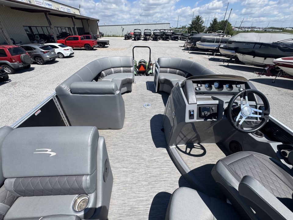 Used 2020 Bennington 22' SSBXCP Pontoon Boat