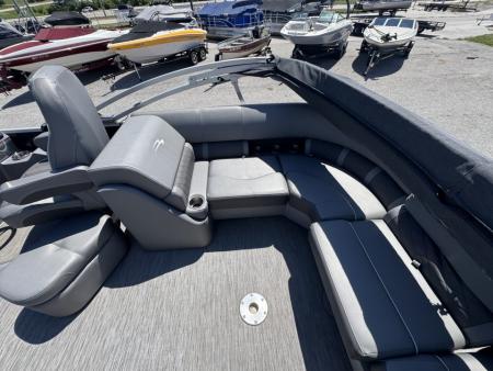 Used 2020 Bennington 22' SSBXCP Pontoon Boat