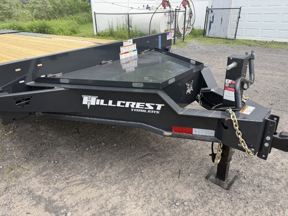 New 2026 Hillcrest Trailers 154205SBMR Deckover Trailer
