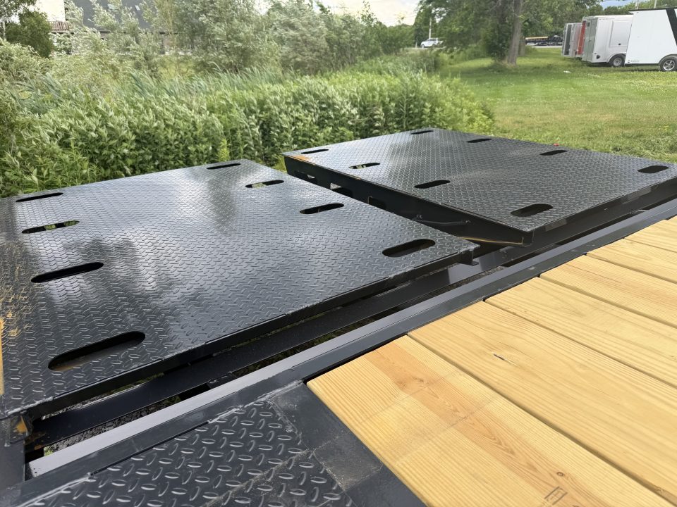 New 2026 Hillcrest Trailers 154205SBMR Deckover Trailer