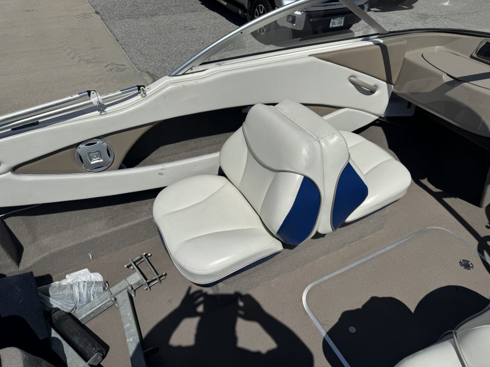 Used 2004 Bayliner Boats 195 Bowrider Boat