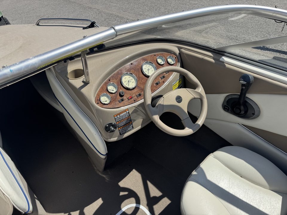 Used 2004 Bayliner Boats 195 Bowrider Boat