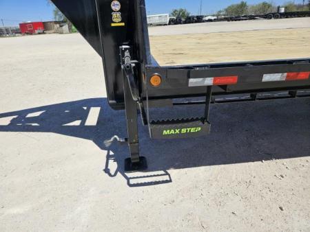 New 2026 Load Trail 25.9K GVW Gooseneck wMax Ramps and EOH Disc