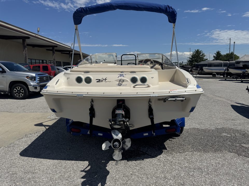 Used 2003 Larson 204 Escape Deck Boat