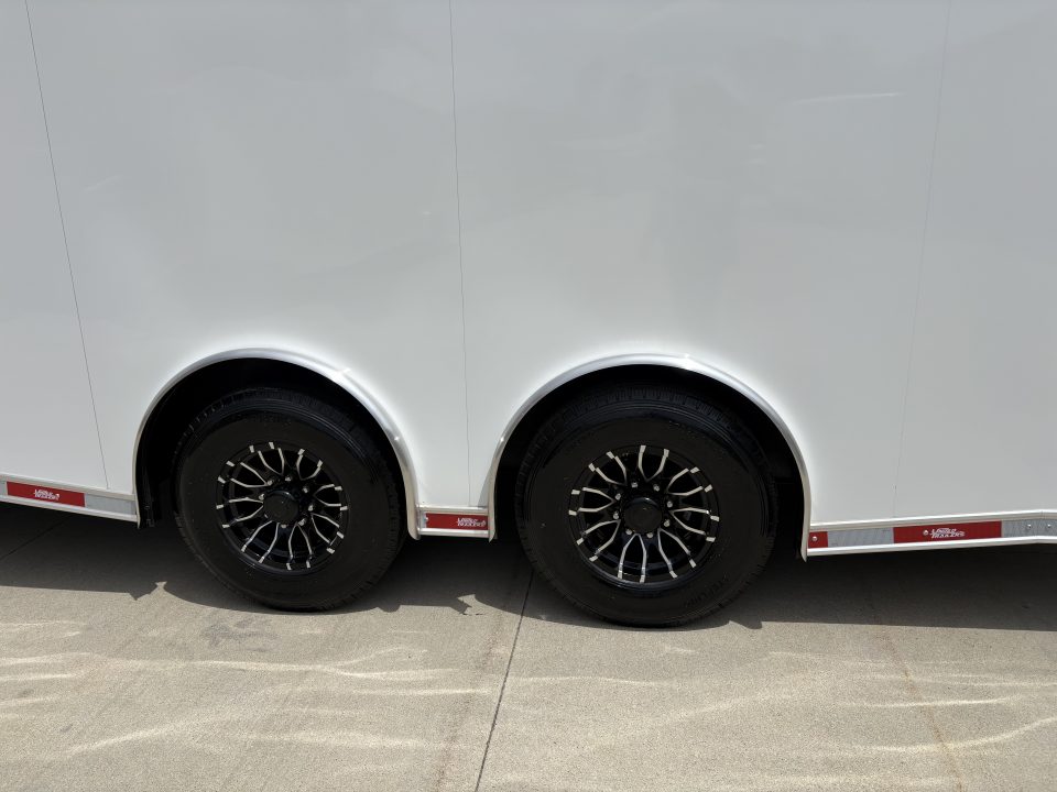 New 2026 United Trailers 8.5X20 UXT COMMERCIAL Cargo / Enclosed Trailer