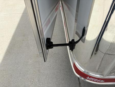 New 2026 United Trailers 8.5X20 UXT COMMERCIAL Cargo / Enclosed Trailer