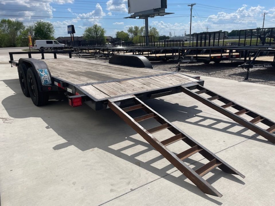 Used 2022 LONGHORN 83X20 CAR HAULER, WOOD FLOOR, (2) TANDEM 5200lb AXLES