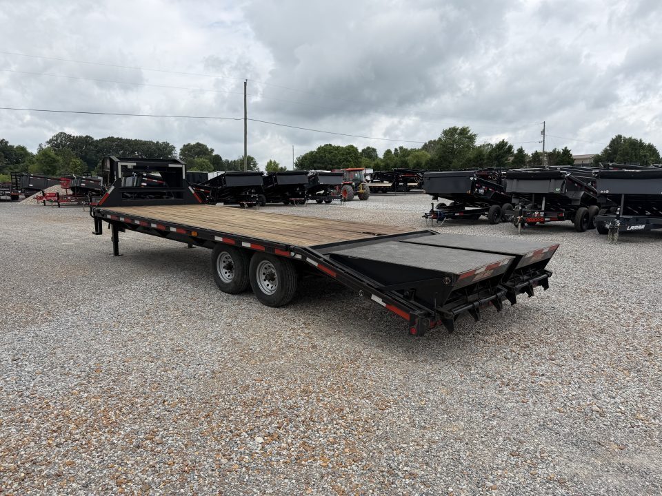 Used 2017 MAXX-D 102"X25' 14K GVWR Gooseneck Flatbed Trailer