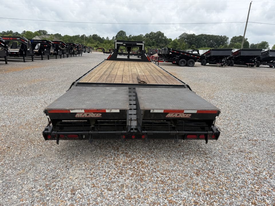Used 2017 MAXX-D 102"X25' 14K GVWR Gooseneck Flatbed Trailer