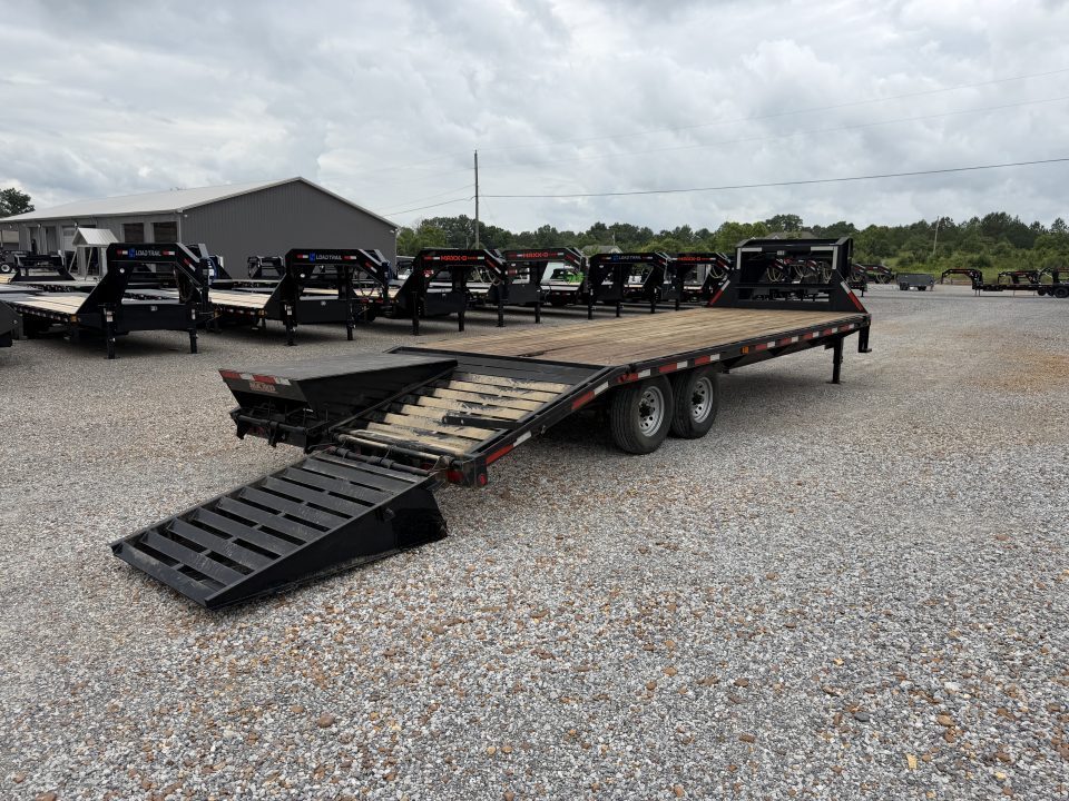 Used 2017 MAXX-D 102"X25' 14K GVWR Gooseneck Flatbed Trailer