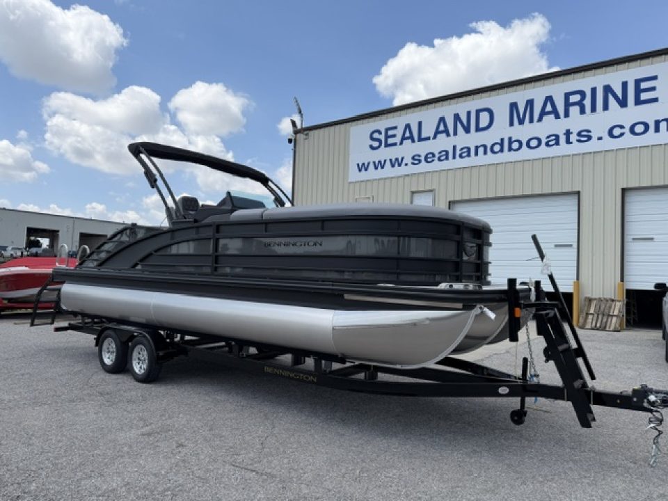 New 2026 Bennington 23 RSB TRITOON Pontoon Boat
