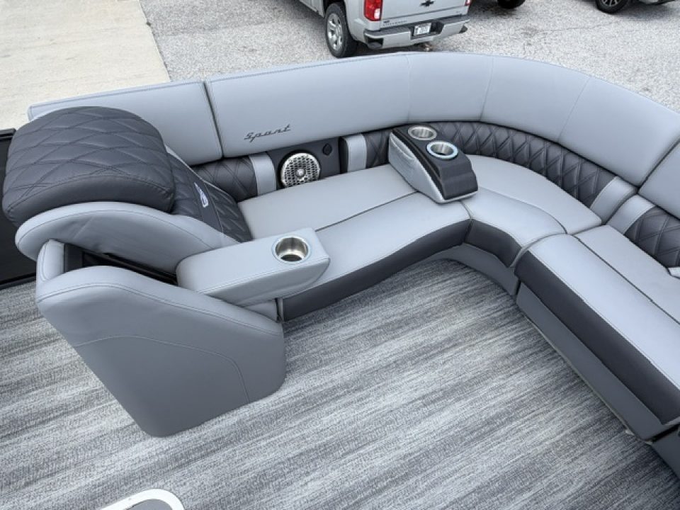 New 2026 Bennington 23 RSB TRITOON Pontoon Boat