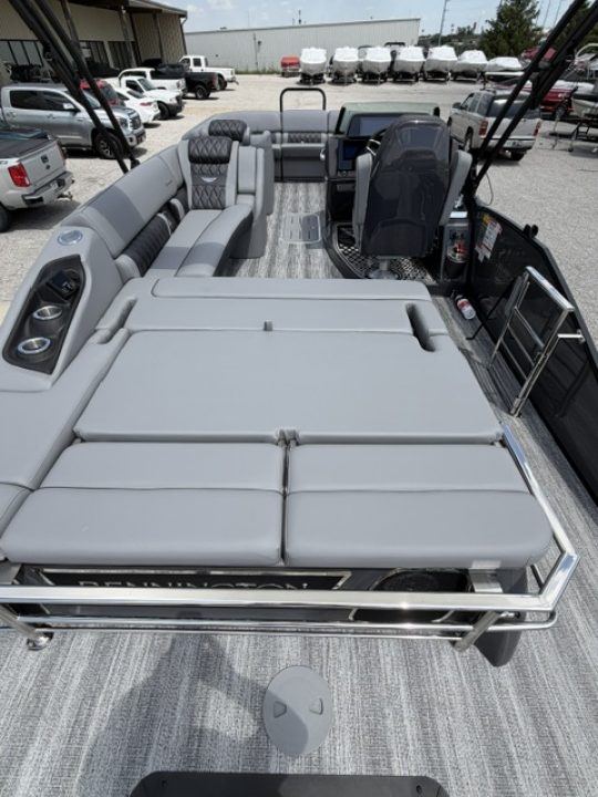 New 2026 Bennington 23 RSB TRITOON Pontoon Boat