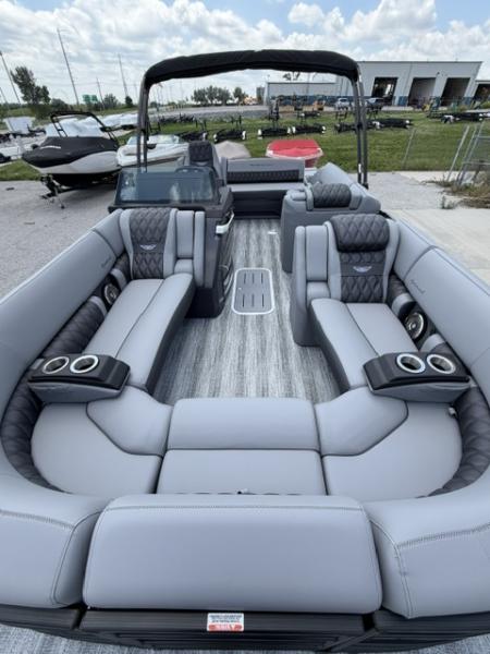 New 2026 Bennington 23 RSB TRITOON Pontoon Boat
