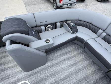 New 2026 Bennington 23 RSB TRITOON Pontoon Boat