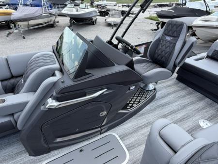 New 2026 Bennington 23 RSB TRITOON Pontoon Boat